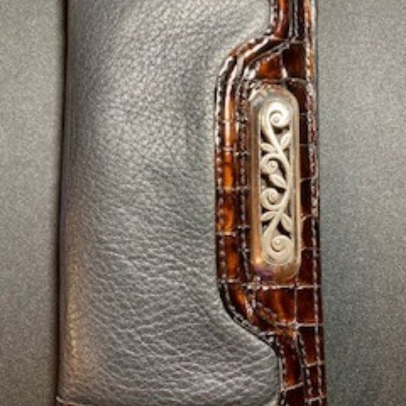 Brighton Classic Leather Wallet - Picture 2 of 9